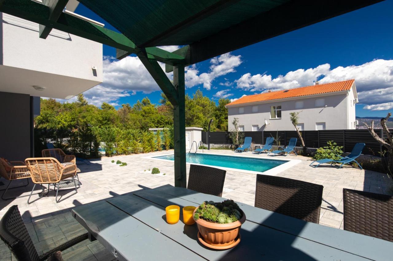 Apartment Patrick With Private Pool
